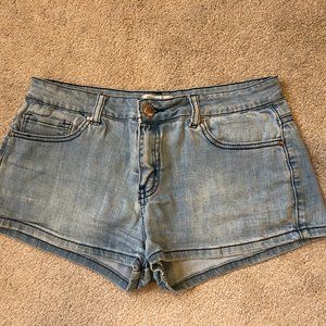 Forever 21 Faded Denim 5-Pocket Jean Short Shorts, Size 28W